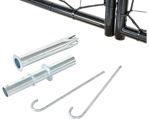 Erdanker und Bodenhülsen für ein Fussballtor