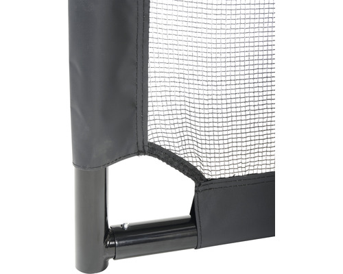 Vue détaillée d''un filet de protection avec filet et cadre