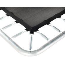 Vue détaillée d''un trampoline avec ressorts et cadre