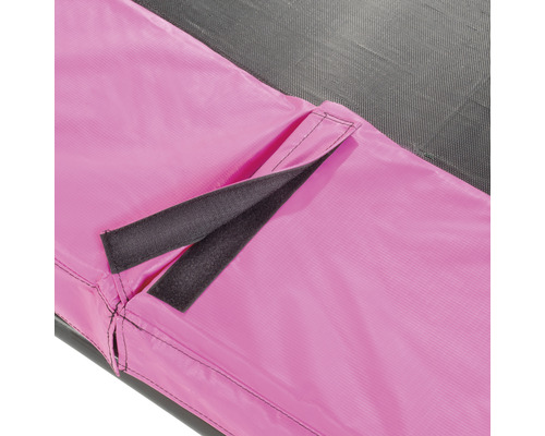 Vue détaillée d''une couverture de trampoline avec fermeture velcro