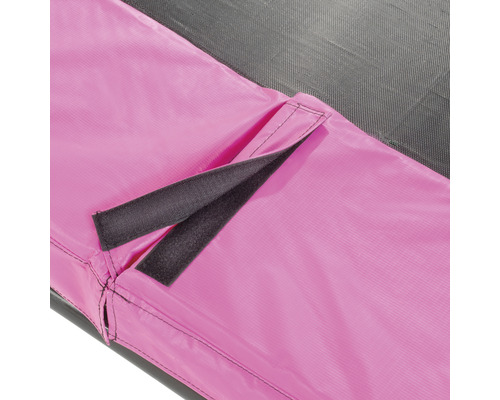 Vue détaillée d''une couverture de trampoline avec fermeture velcro