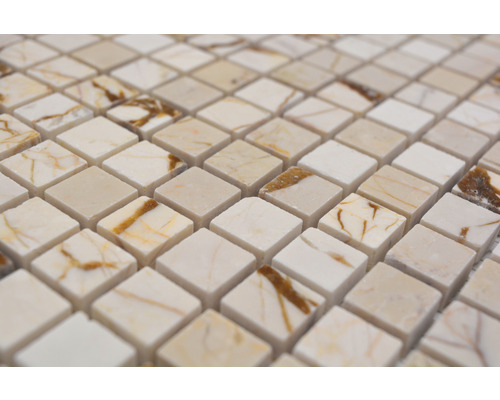 Nahaufnahme von Mosaikfliesen