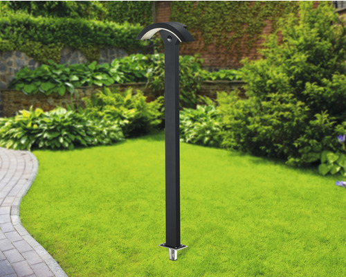 Garten mit Aussenleuchte