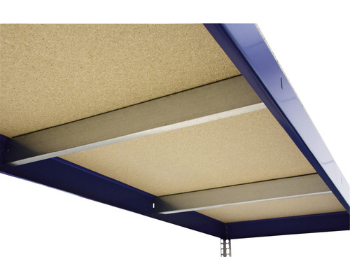 Detailansicht eines Regals mit Holzfaserplatte und Metallrahmen