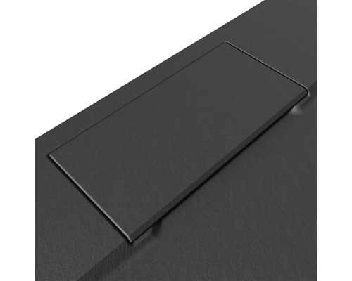 Detailansicht eines schwarzen Abdeckblechs