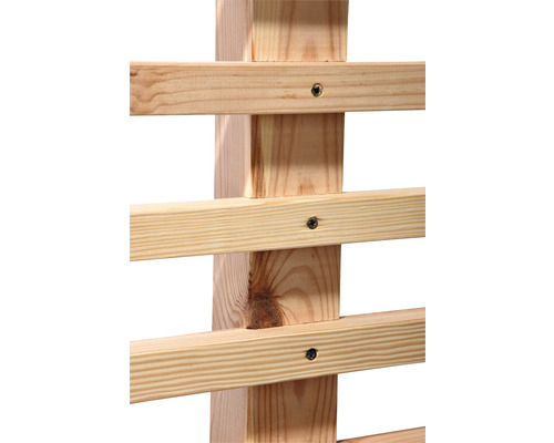 Detailansicht eines Holzrahmens mit Schrauben