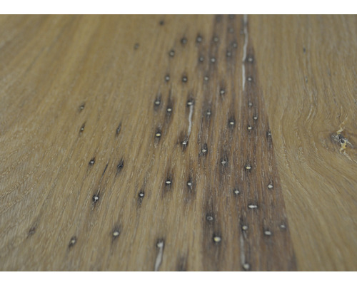 Holzboden mit Astlöchern