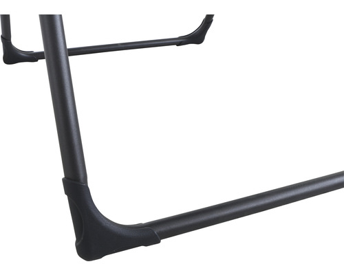 Gros plan du piètement d''un meuble en métal