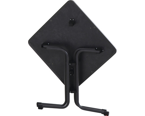 Vue de dessous d''une table pliante carrée avec pieds en métal