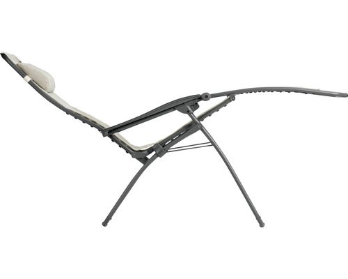 Verstellbarer Relaxsessel für den Aussenbereich mit Kopfkissen