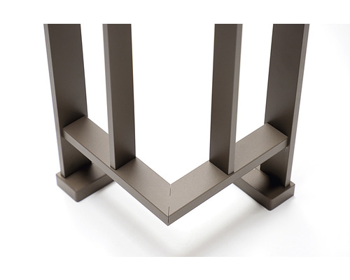 Detailansicht eines Tischgestells aus Metall