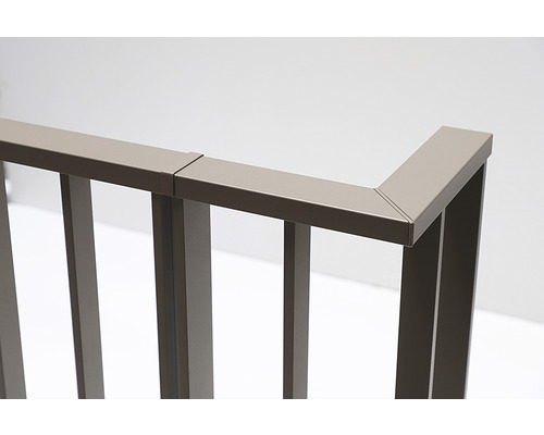 Vue détaillée d''une balustrade d''escalier en métal