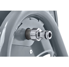 Detail einer GEKA Schlauchkupplung an einer Schlauchtrommel