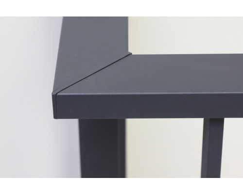 Vue détaillée d''un élément de clôture anthracite avec raccord d''angle