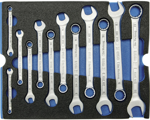 Jeu de clés dans l''insert de la boîte à outils