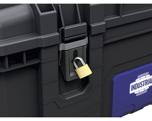 Vue détaillée d''une caisse à outils avec cadenas