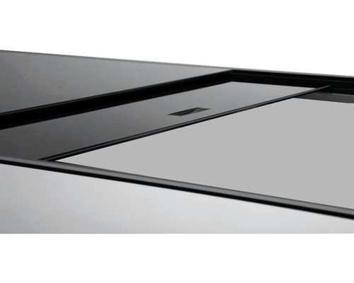 Detailansicht eines Aquariums mit Abdeckung