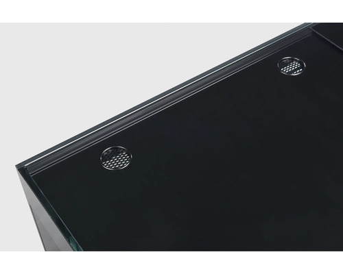 Vue détaillée d''un aquarium avec ouvertures de ventilation