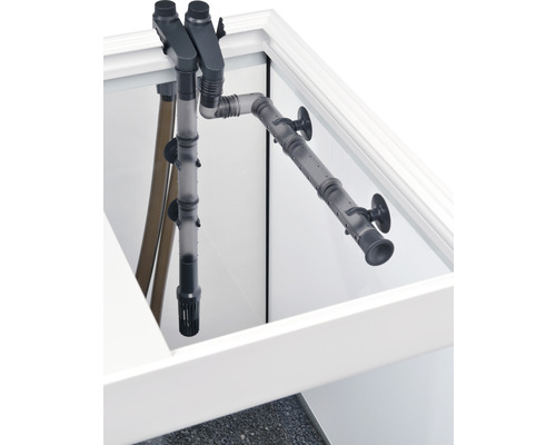 Système de filtration d''aquarium dans un aquarium