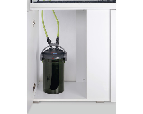 Aquarium Aussenfilter im Unterschrank