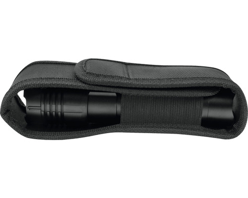 Lampe de poche noire dans un étui de ceinture noir