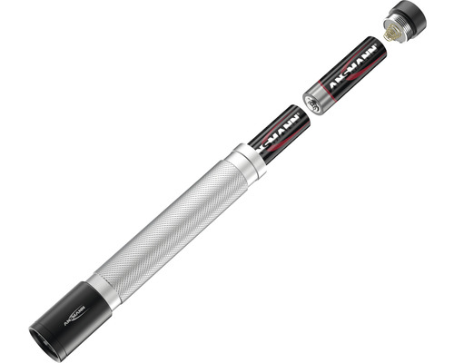 Lampe de poche avec piles et compartiment à piles ouvert