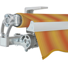 Detailansicht einer Markise mit Stoff