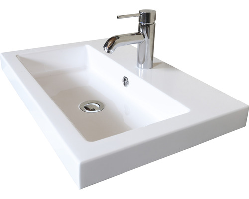 Weisses Aufsatzwaschbecken mit Armatur