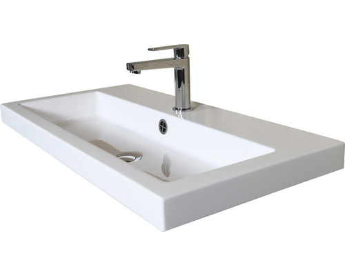 Rechteckiger Waschtisch mit Armatur