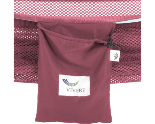 Vivere Logo auf einem Stoffbeutel an einem Hängesessel