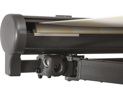 Detailansicht einer Markise mit Gelenkarm