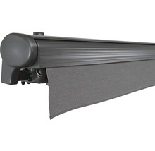 Store banne avec tissu gris