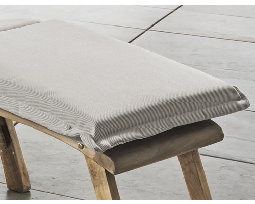 Banc en bois avec coussin rayé pour plus de confort