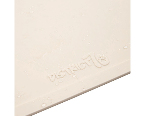 Logo District 70 sur un tapis pour animaux