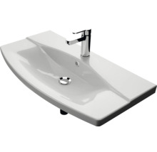 Waschbecken aus Sanitärkeramik mit Armatur
