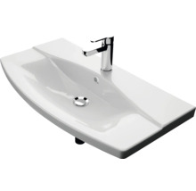 Lavabo en céramique blanche avec robinet
