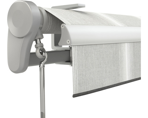 Vue détaillée d''un store banne avec protection visuelle latérale