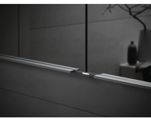 Gros plan d''un miroir éclairé avec cadre