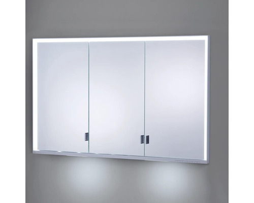 Spiegelschrank mit drei Türen und Beleuchtung für das Badezimmer