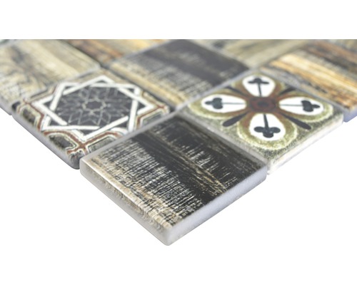 Mosaikfliesen mit verschiedenen Mustern