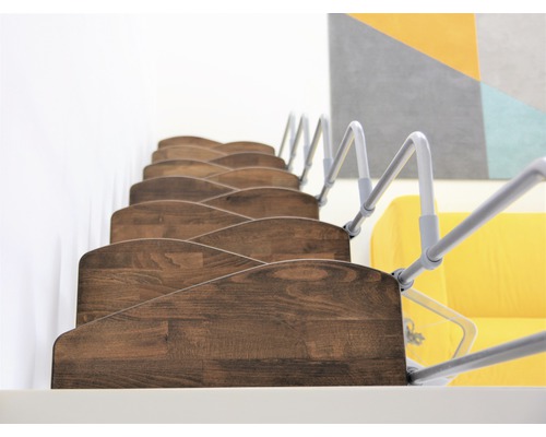 Escalier en bois avec rampe en métal