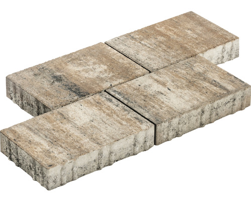 Vier Pflastersteine aus Beton