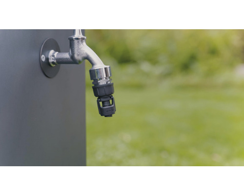 Robinet d''eau avec raccord de tuyau pour le jardin