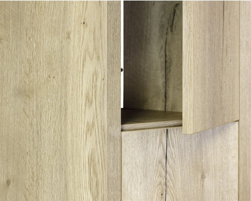 Vue détaillée d''une armoire en bois avec une porte ouverte