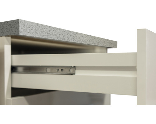 Gros plan d''une coulisse de tiroir avec des rails métalliques