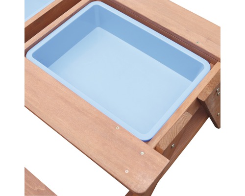 Vue détaillée d''une table de jeu pour enfants en bois avec un bac en plastique bleu