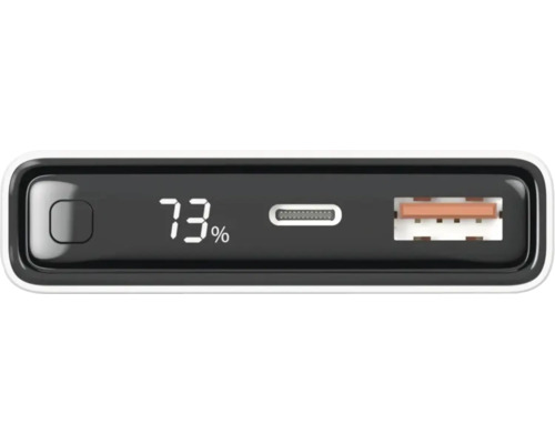 Detailansicht einer Powerbank mit USB Anschlüssen und Ladestandsanzeige