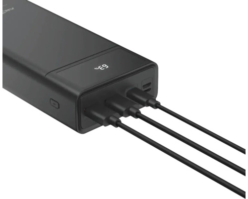 Batterie externe avec câbles USB connectés