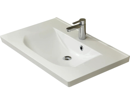 Lavabo en céramique sanitaire avec robinetterie