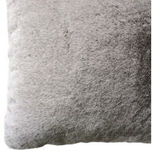 Coussin décoratif avec texture de fourrure
